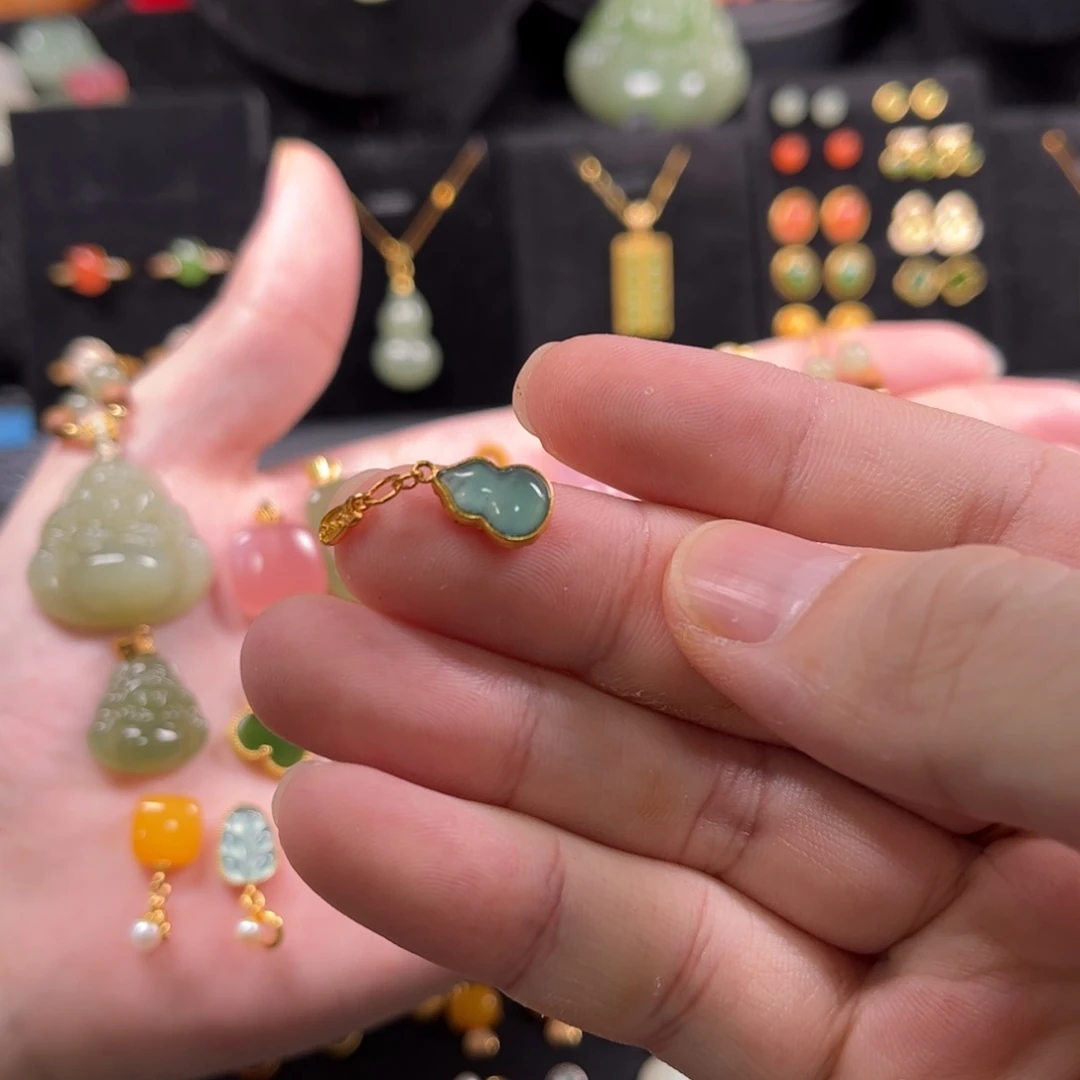 颈饰银S925镶嵌翡翠