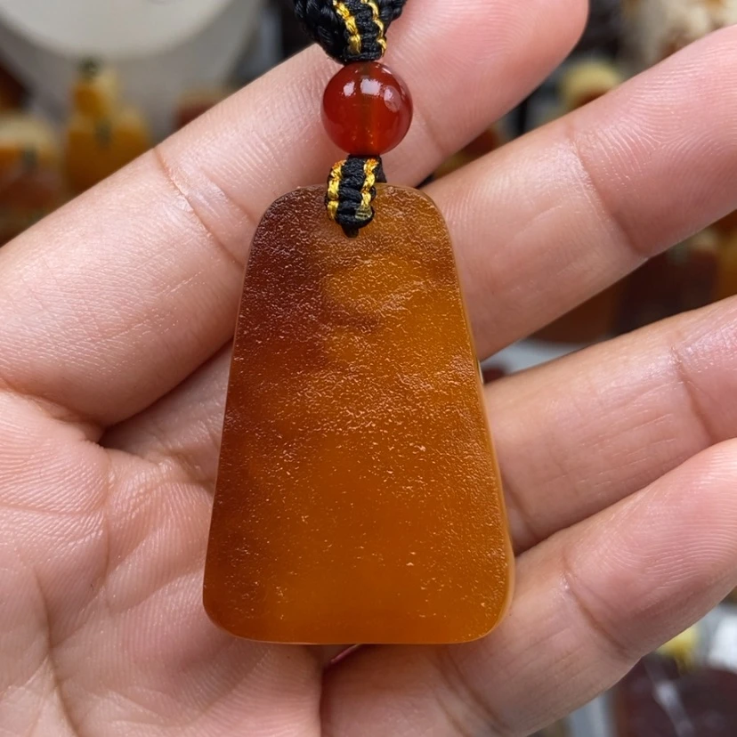 【闪购商品】琥珀颈饰未镶嵌