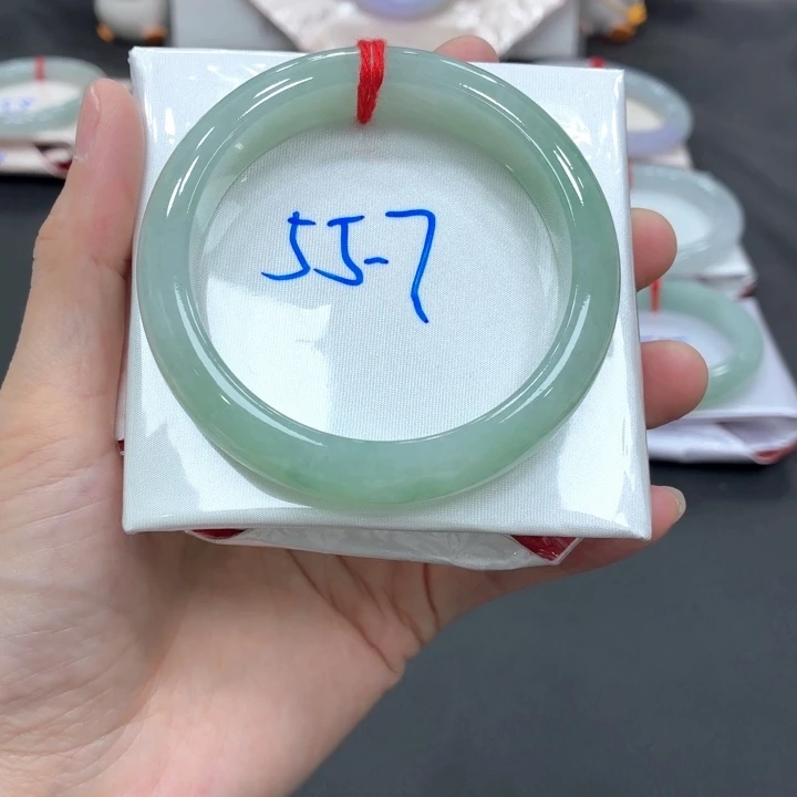翡翠手镯未镶嵌翡翠手镯14