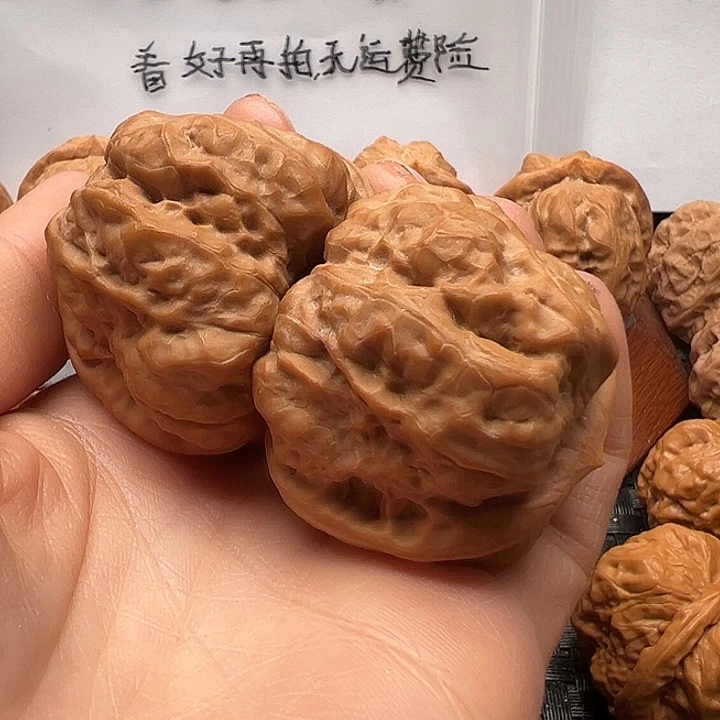 W***s吊坠文玩核桃蛤蟆