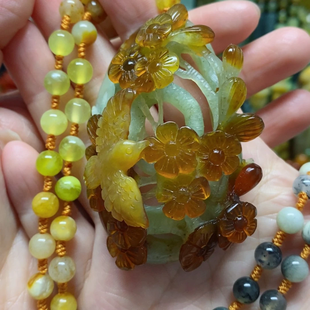 岫玉未镶嵌吊坠(赠链)