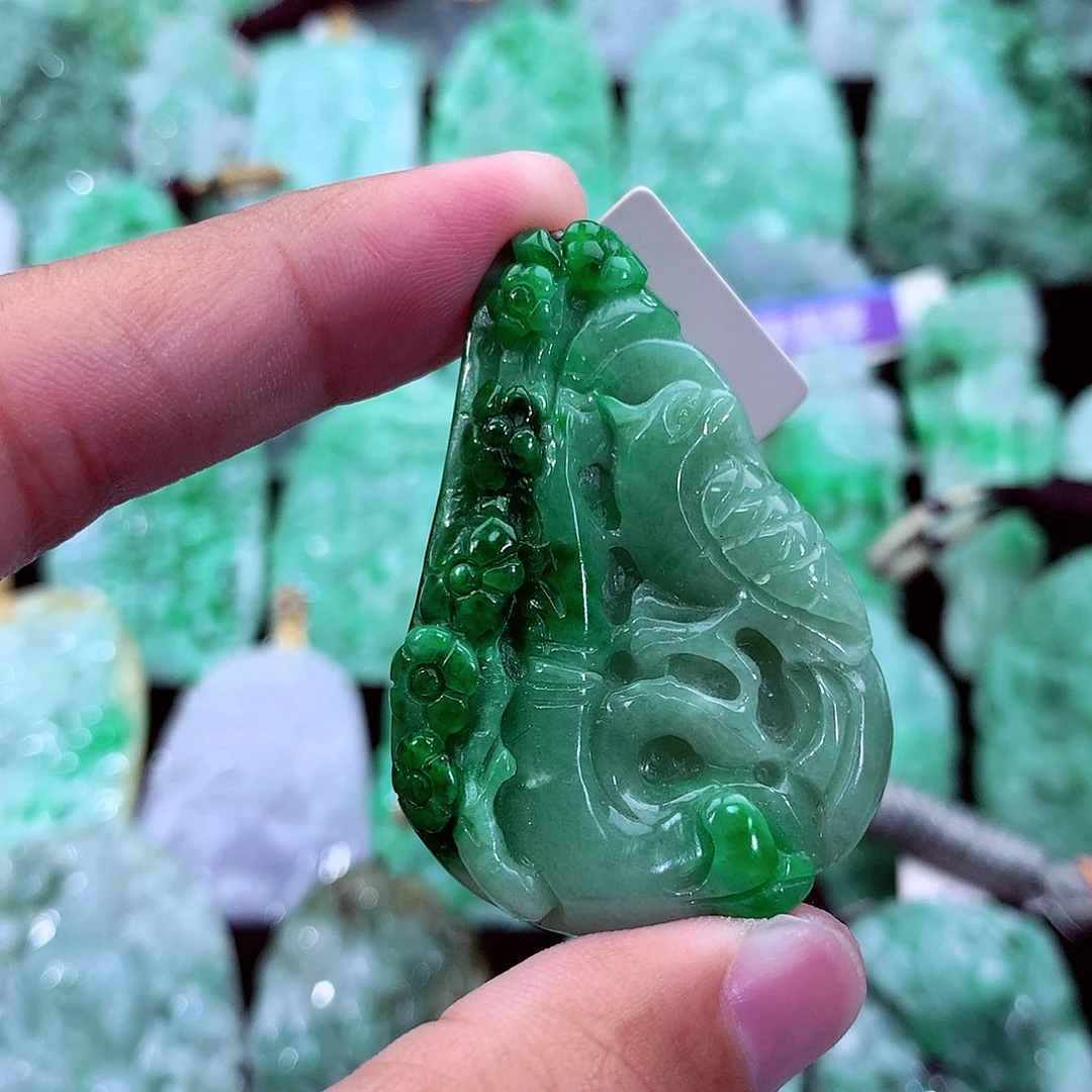 吊坠(不含链)未镶嵌翡翠