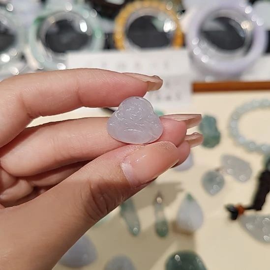 翡翠未镶嵌颈饰天然缅甸翡翠A货宝宝佛吊坠