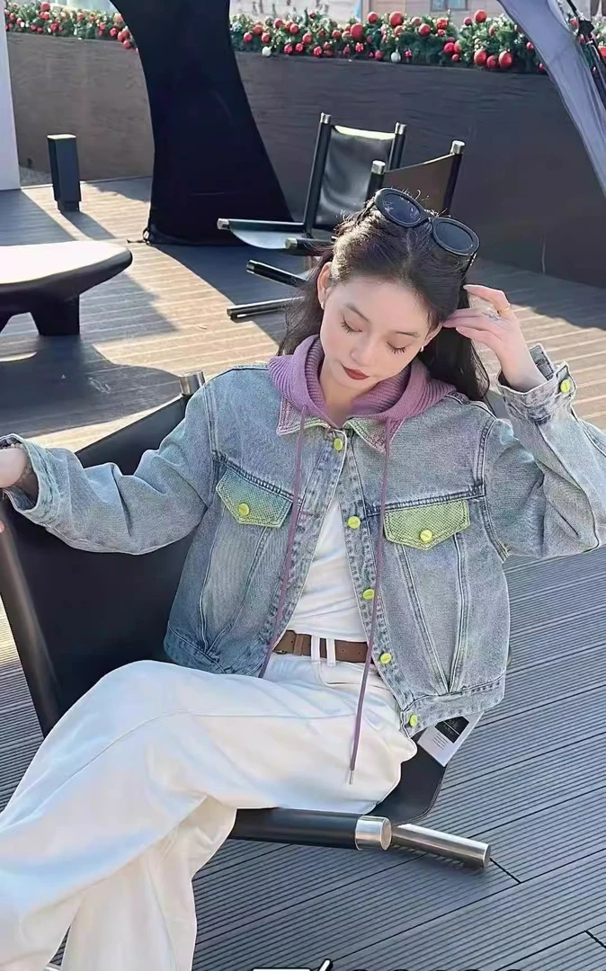 欧洲站2025早春新款韩版洋气百搭显瘦夹克撞色针织连帽牛仔外套女