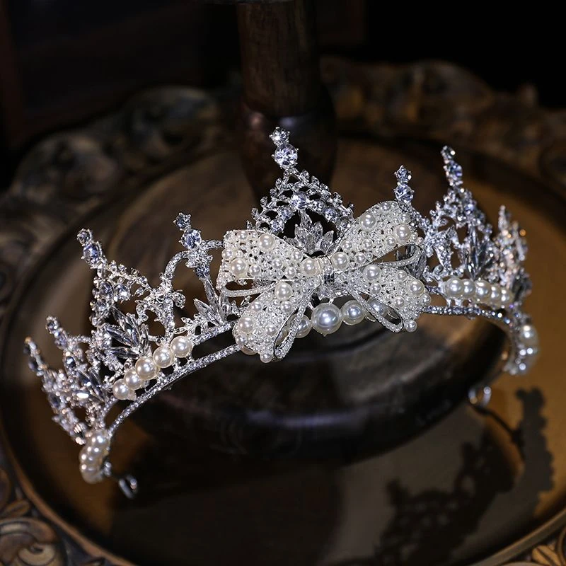新品皇冠头饰蝴蝶结奢华大气水晶头纱高级感皇冠新娘主婚纱头饰