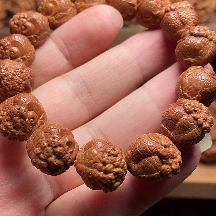 纯手工圆雕兰寿金鱼