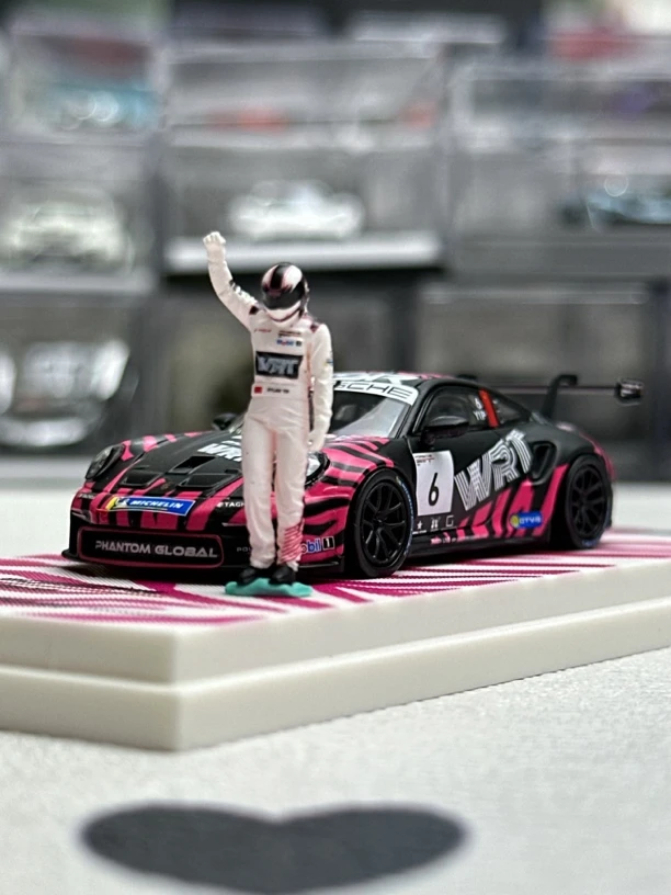 潮艺ModernArt& WRT联名款 1:64 保时捷911 GT3 仿真合金汽车模型