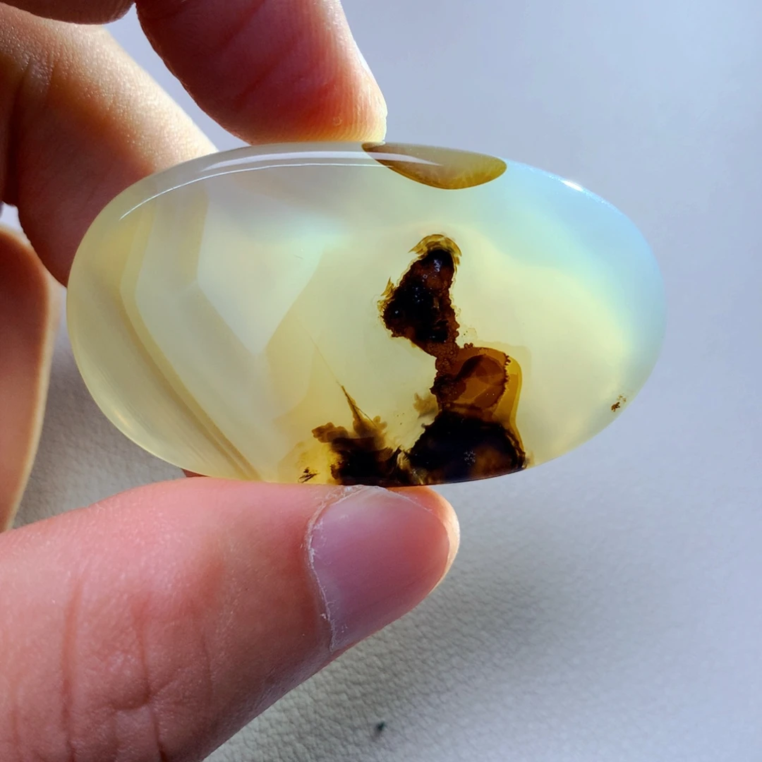 流***绰未镶嵌颈饰玛瑙/玉髓
