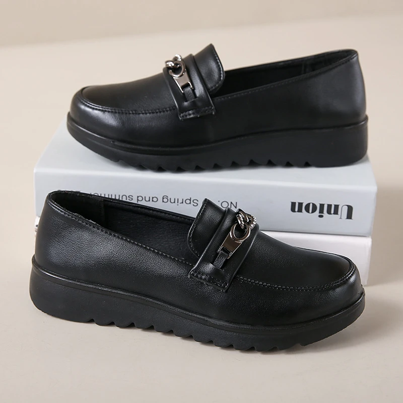 妈妈鞋春秋款皮鞋软底软面防滑中老年女单鞋工作舒适老人黑色中年