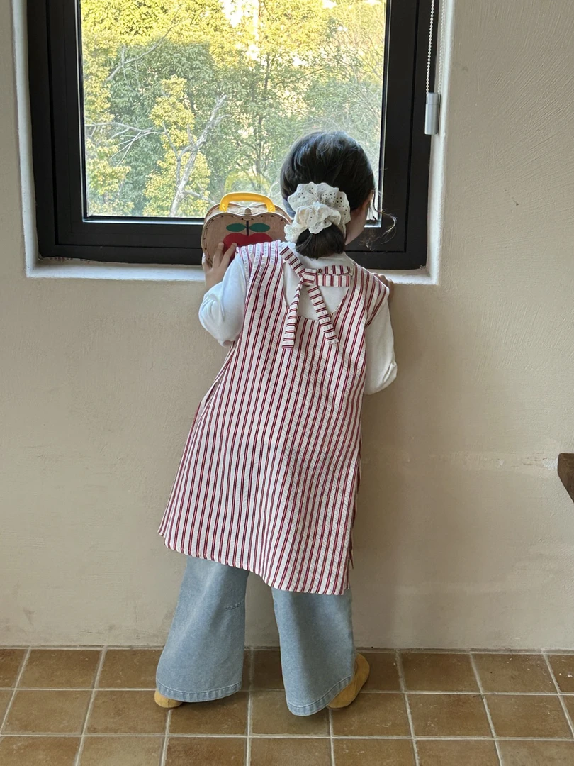 儿童韩版背心连衣裙2025春秋新款女童宝宝竖条洋气无袖裙长袖打底