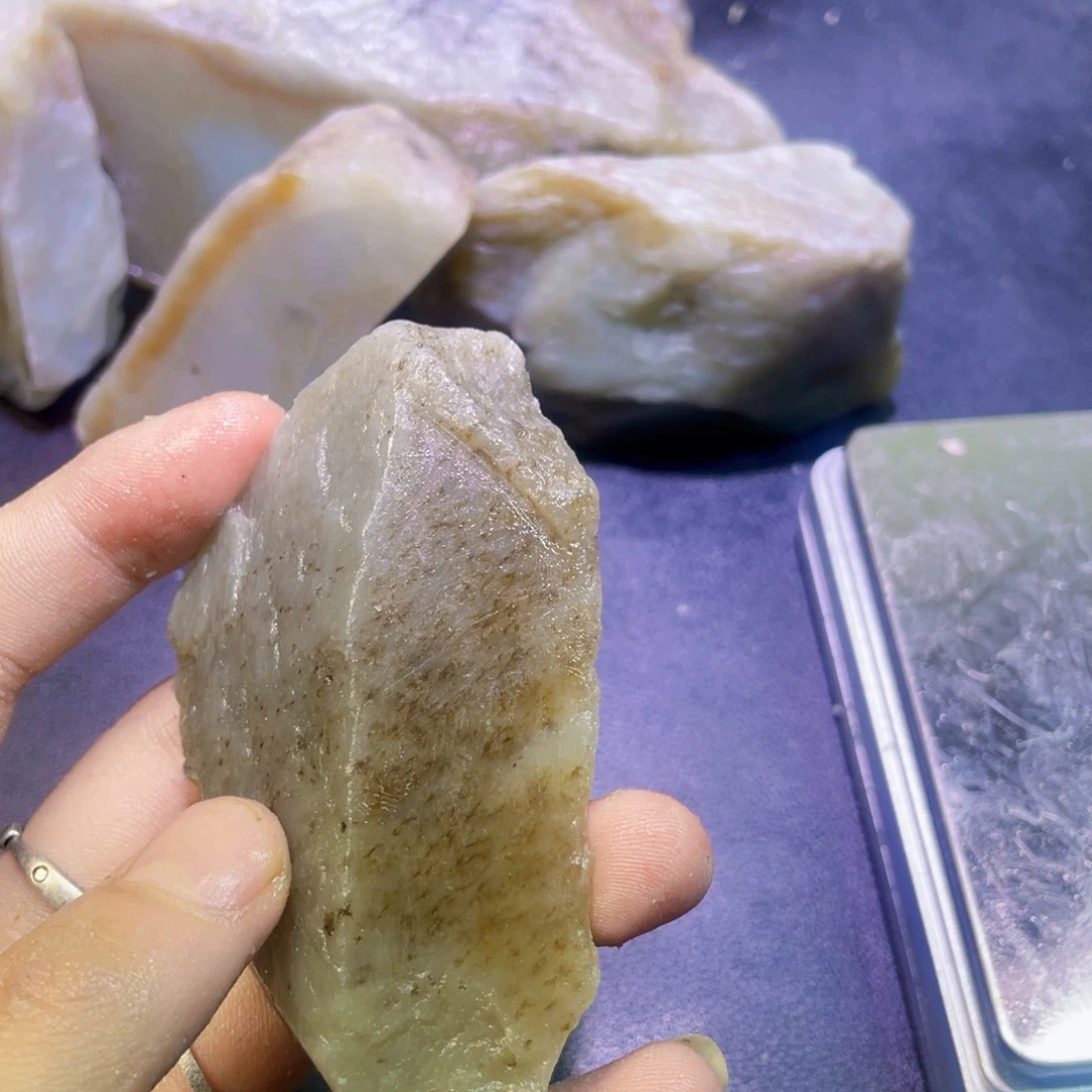 未镶嵌和田玉珠宝半成品