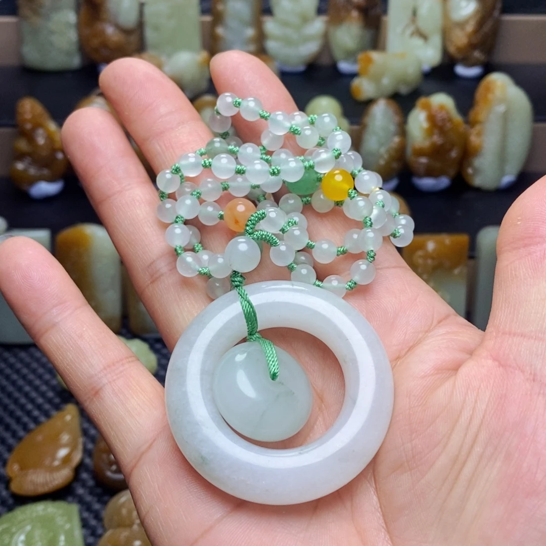 和田玉未镶嵌吊坠(不含链)