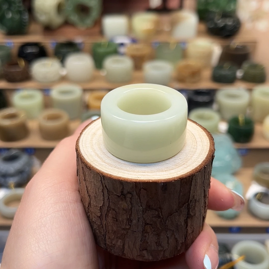 蛇纹石玉未镶嵌戒指20.8内径25号