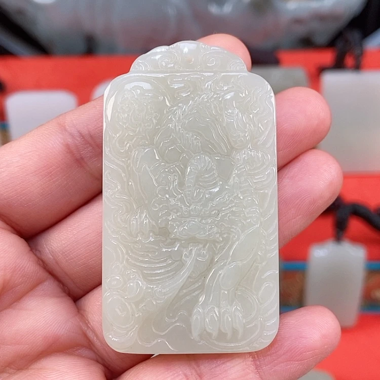 【闪购商品】颈饰未镶嵌和田玉