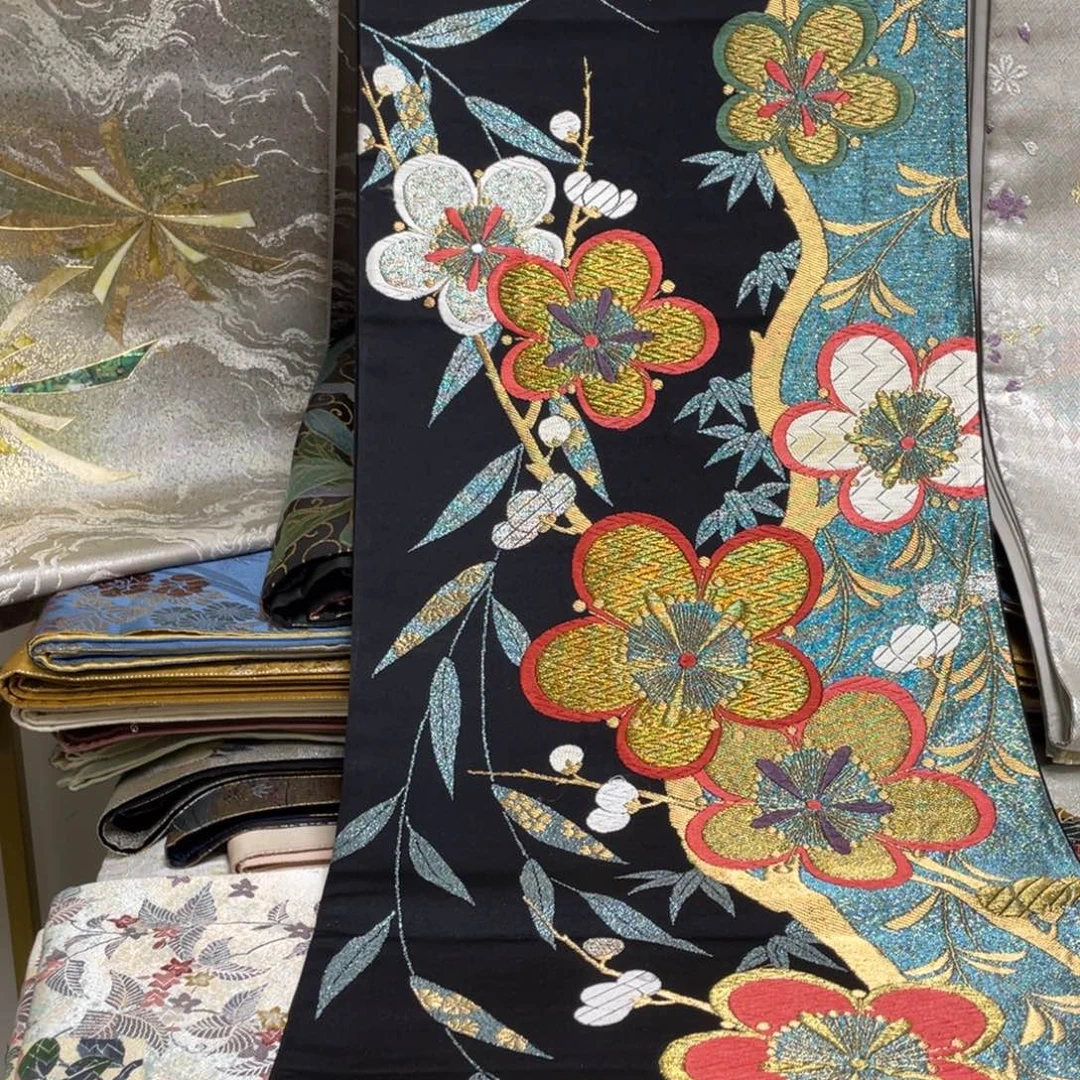 织绣织锦缎，织锦缎。
