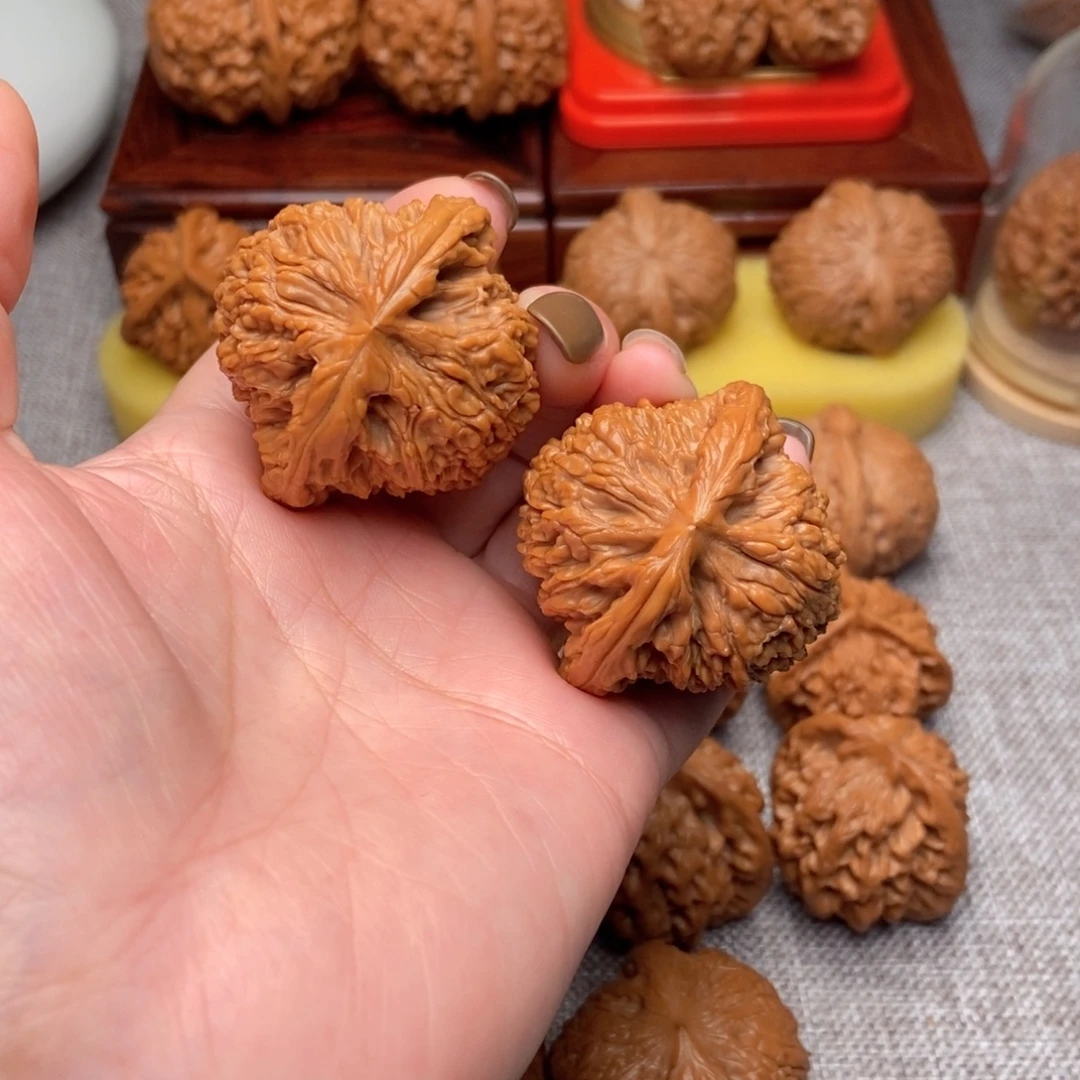 把件文玩核桃南疆石