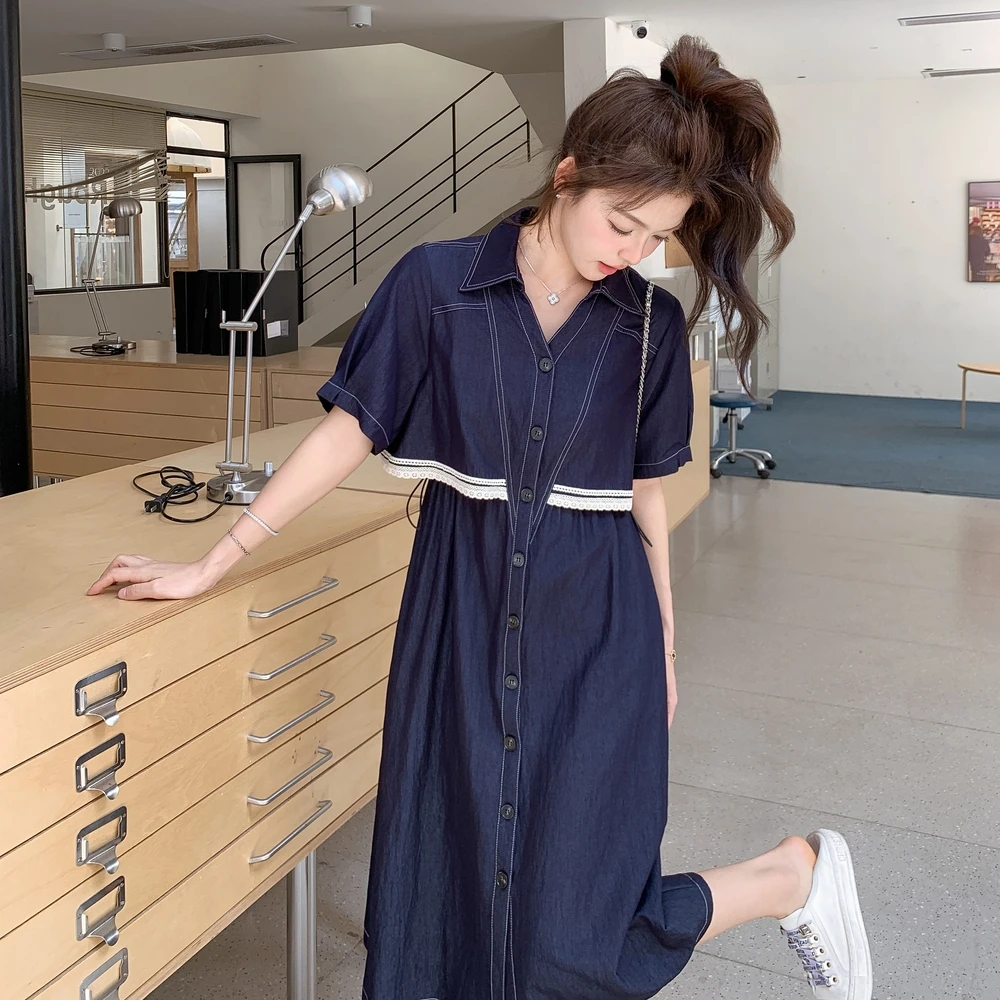 深蓝色蕾丝拼接收腰连衣裙女夏季2025年新款超好看气质显瘦中长裙