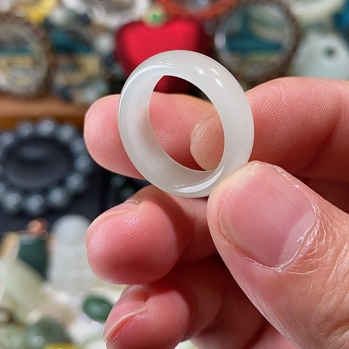 和田玉未镶嵌戒指