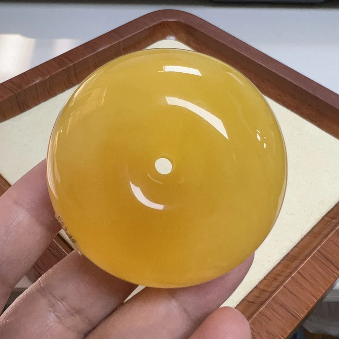天然原矿无优化无烤色无补胶无煮蜜无辐照蜜蜡吊坠（1129）