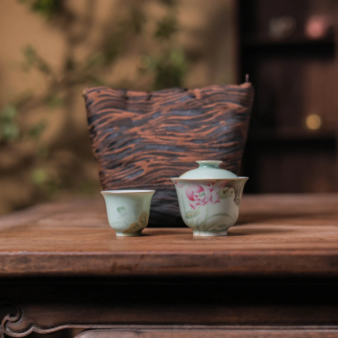 【悦生活】豆青釉-雲由山坊-荷花盖碗+荷花杯+粉杯两个（雲由S0440）