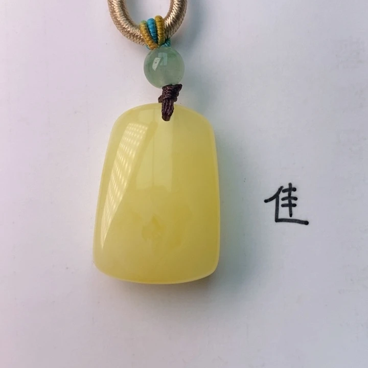 未镶嵌琥珀珠宝奇石
