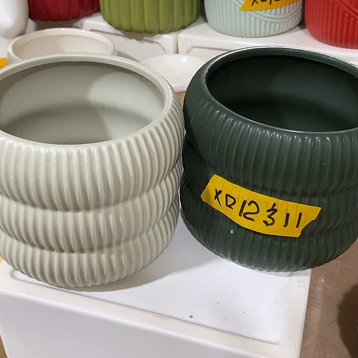 摆件陶盆有孔 瑕疵介意勿拍