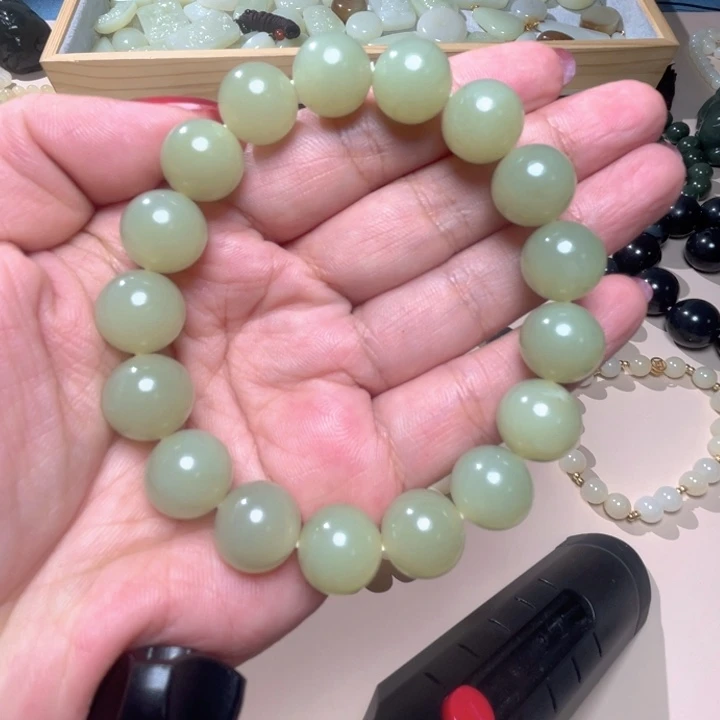 未镶嵌和田玉（糖玉）珠宝半成品