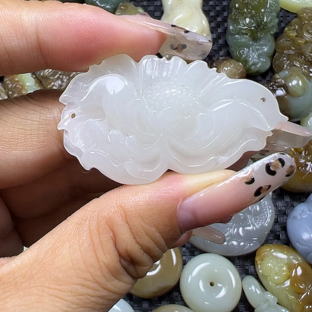 和田玉未镶嵌颈饰不送绳