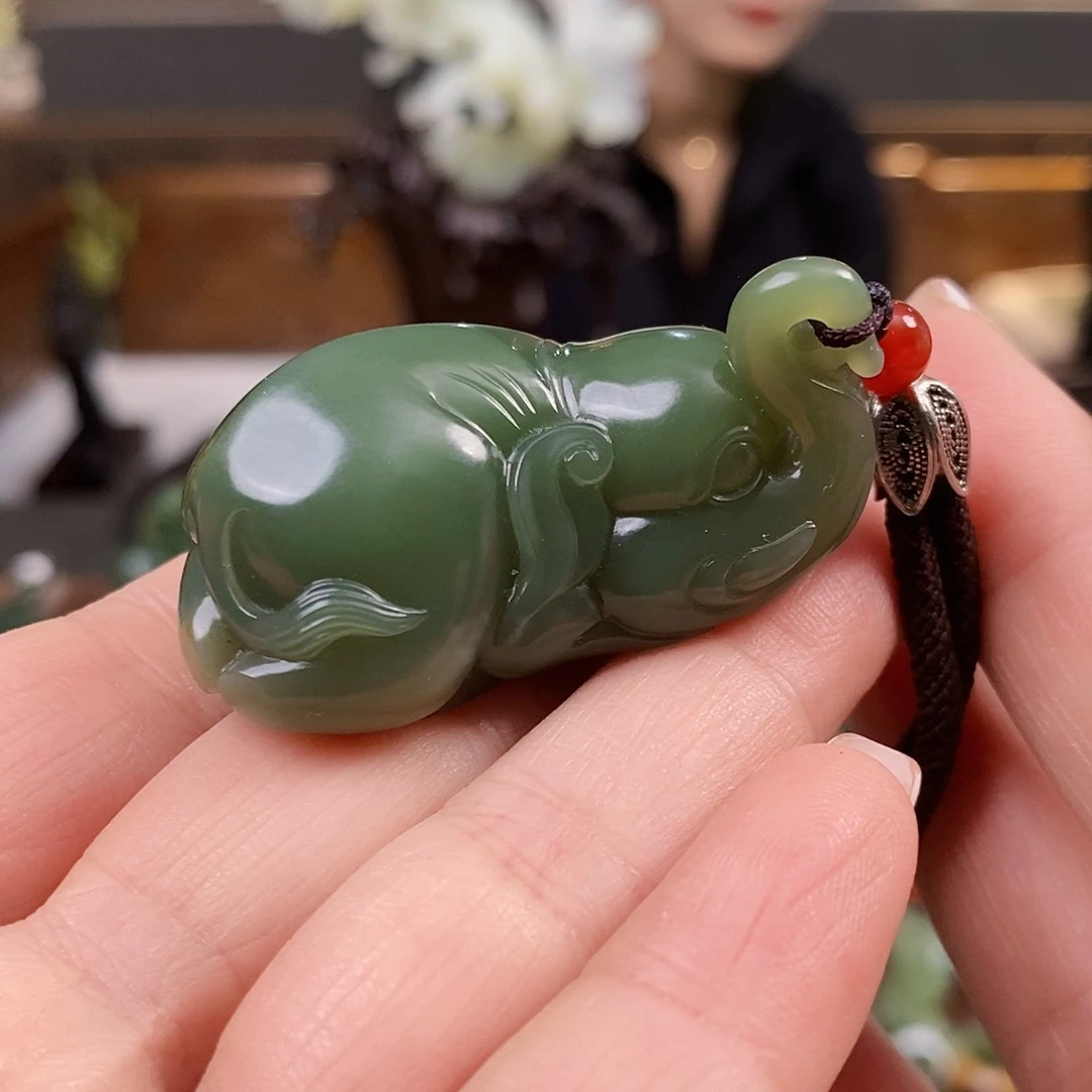 岫岩河磨玉（透闪石质玉）把件未镶嵌幸*人