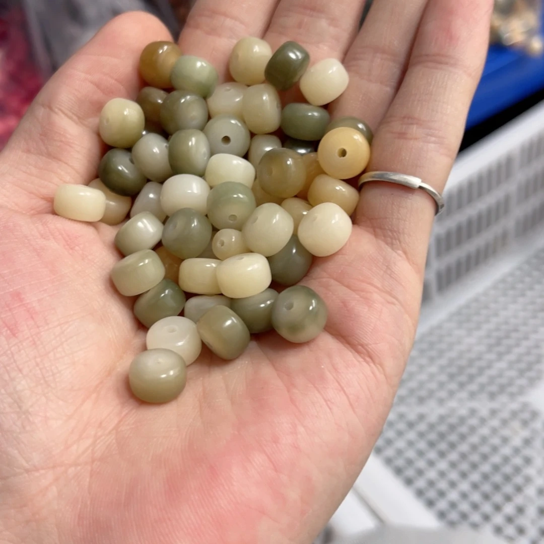 白玉菩提吊坠k9/100+10颗糖果药片
