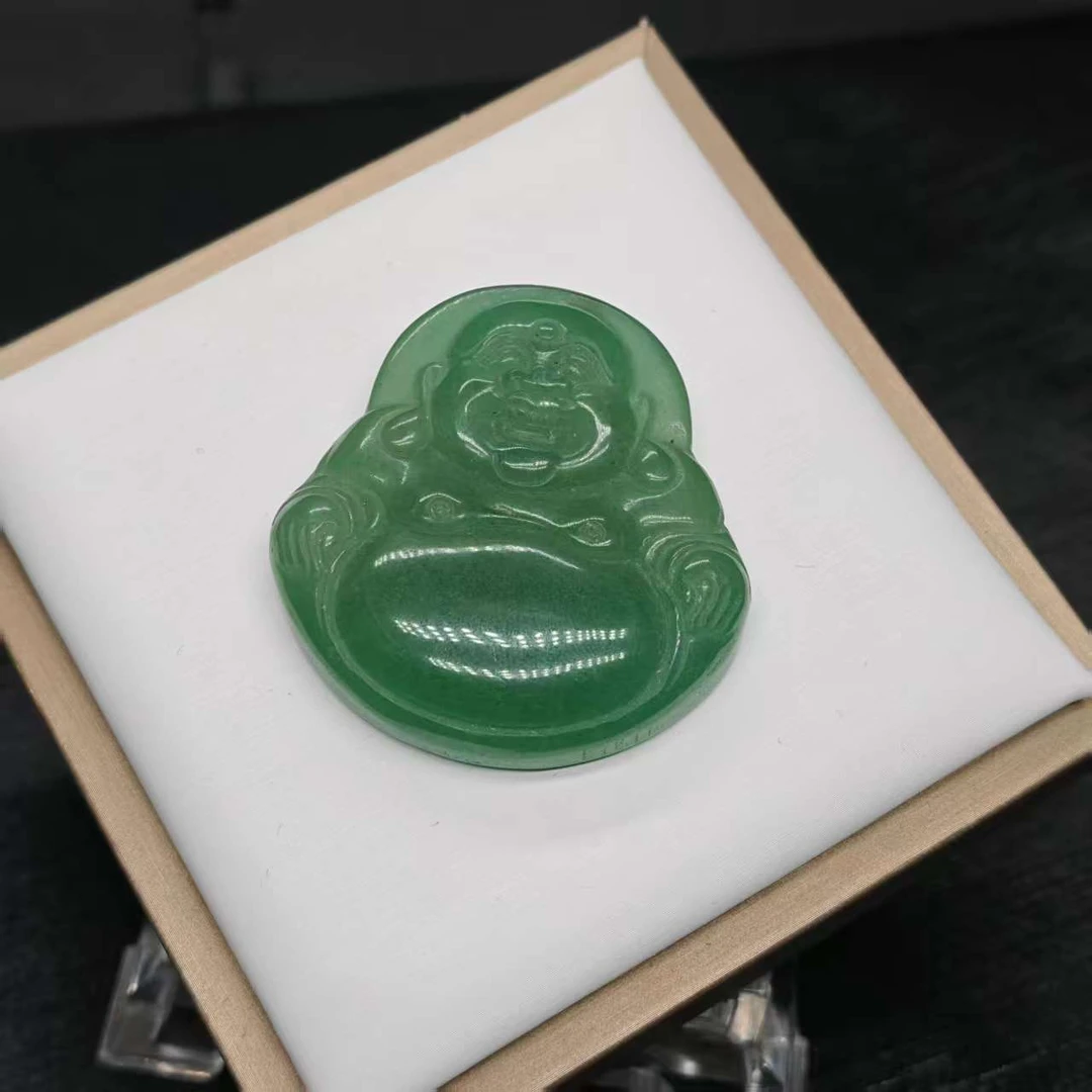 天然独龙玉满绿佛公一枚！