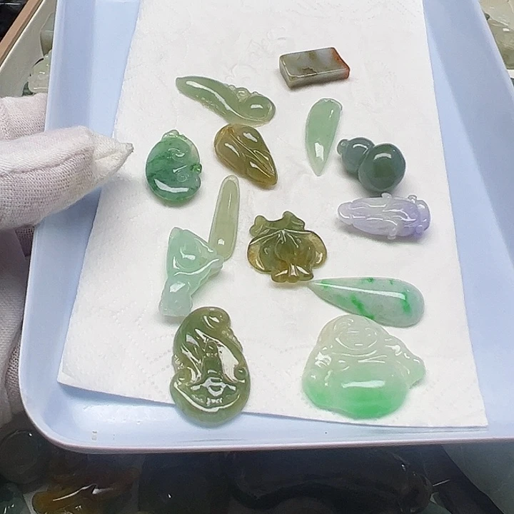 范***玉翡翠未镶嵌颈饰天然翡翠032