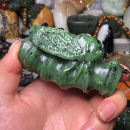 和田玉未镶嵌把件