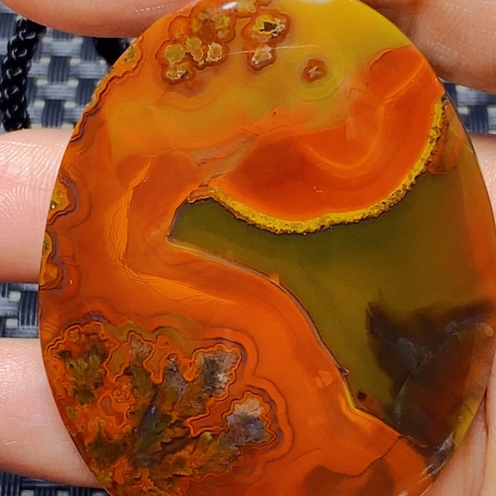 玛瑙/玉髓颈饰未镶嵌老*?