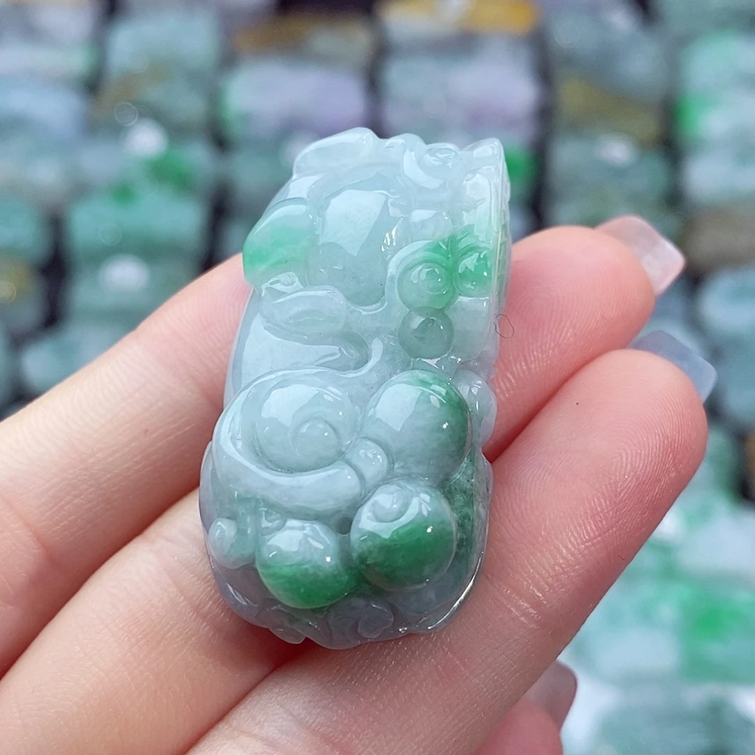 颈饰未镶嵌翡翠天然