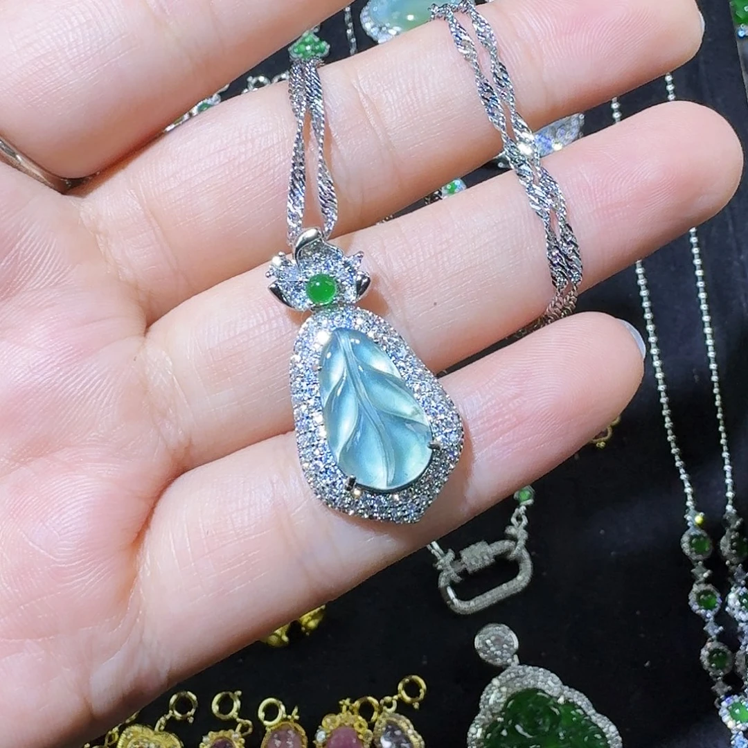 翡翠吊坠(不含链)未镶嵌琵琶叶