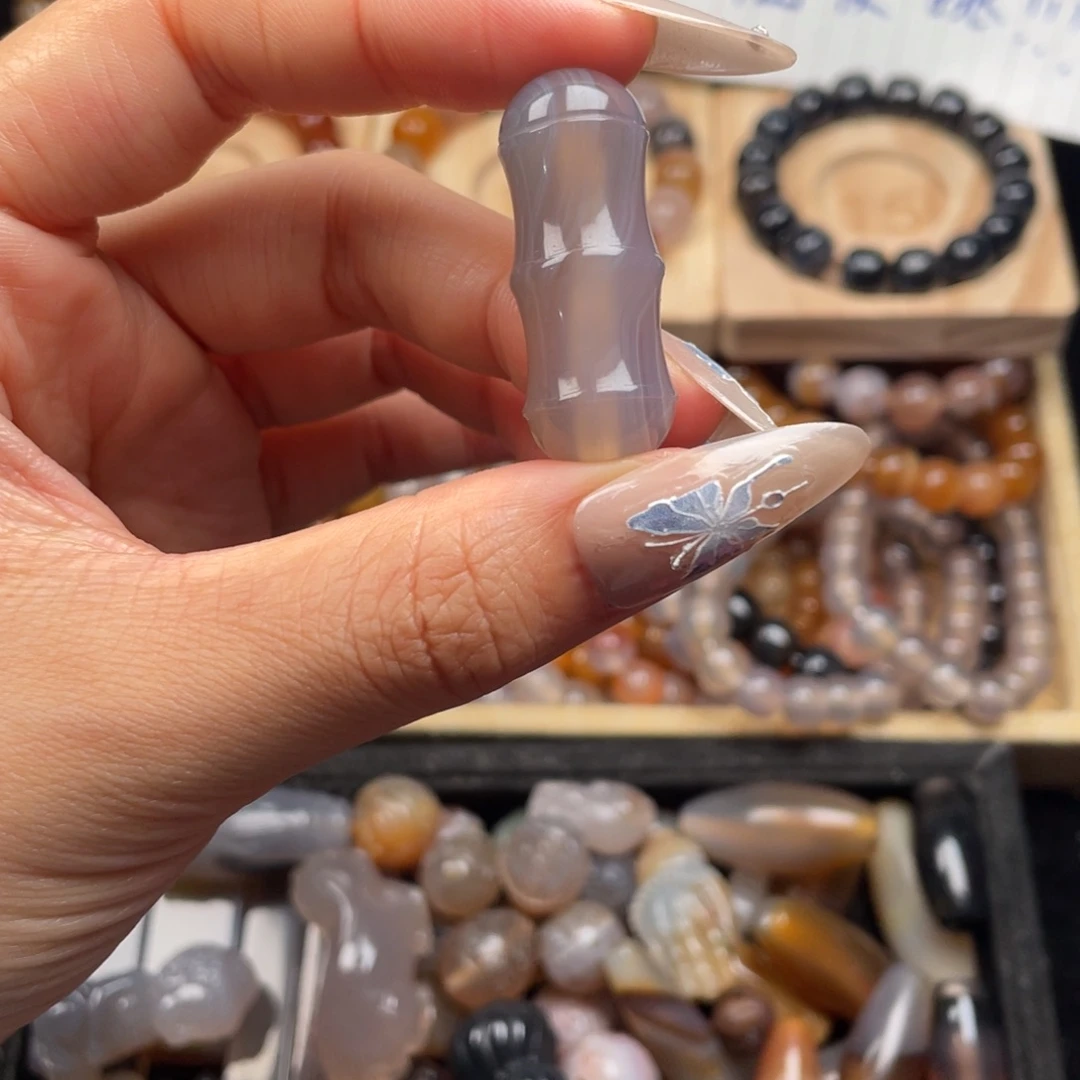 玛瑙/玉髓未镶嵌珠宝奇石