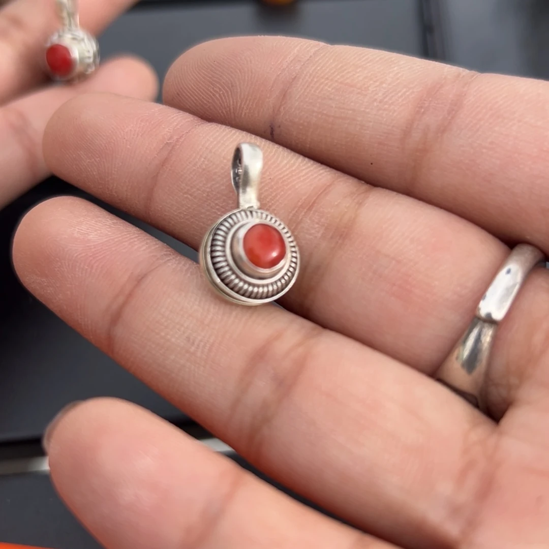 樊***树泥塑泥塑是我自己喜欢了这么