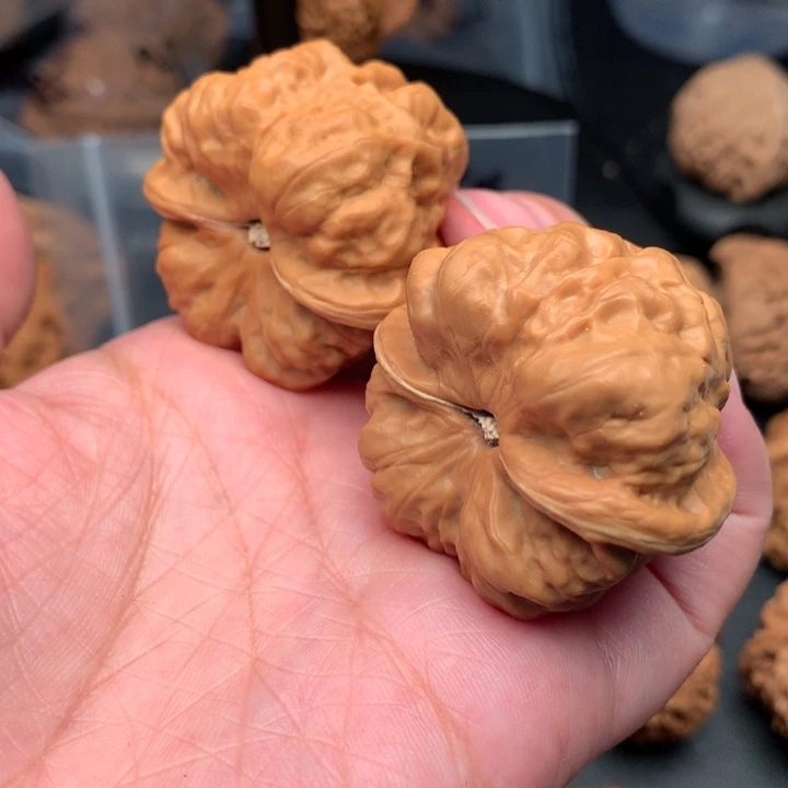 呃***呃文玩核桃吊坠狮子头