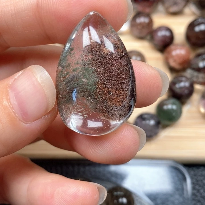 未镶嵌颈饰水晶水晶