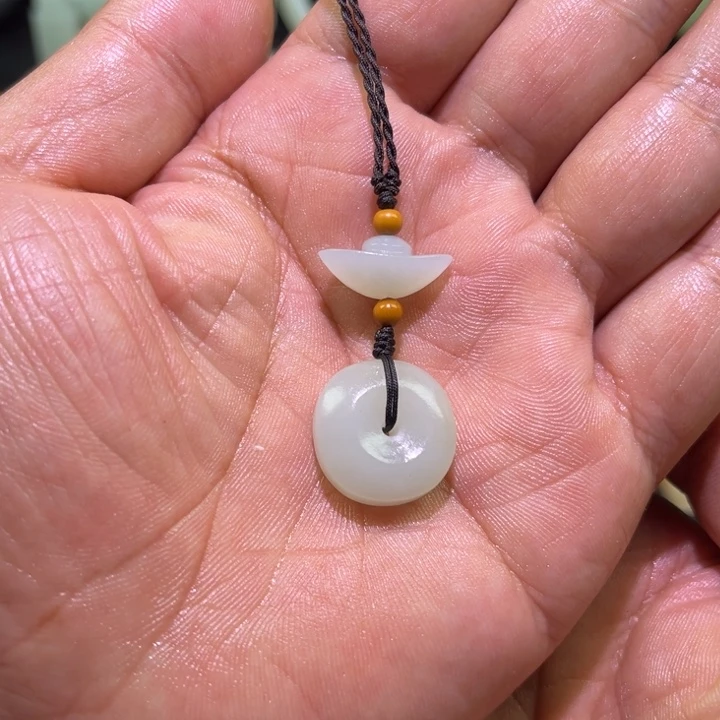 和田玉未镶嵌吊坠(不含链)