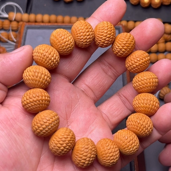 吊坠猴头核桃金丝