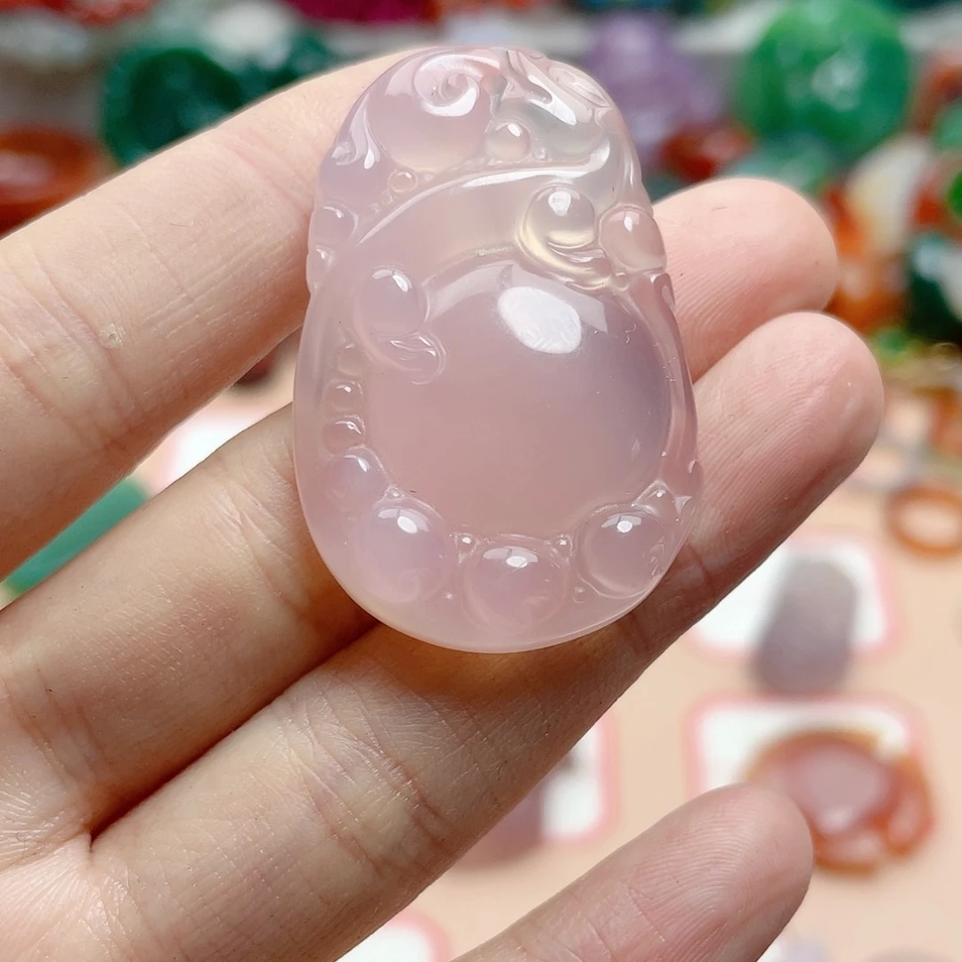 玛瑙/玉髓颈饰合金健**诚