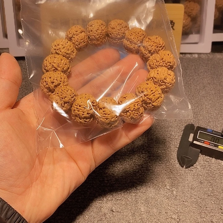 金刚菩提手串亮*是的