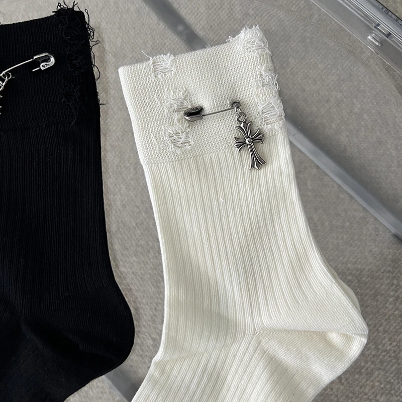 时尚破洞别针袜子春夏薄款棉袜女袜