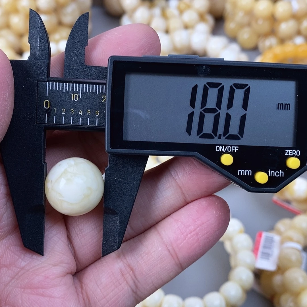蜜蜡未镶嵌珠宝奇石3.3g
