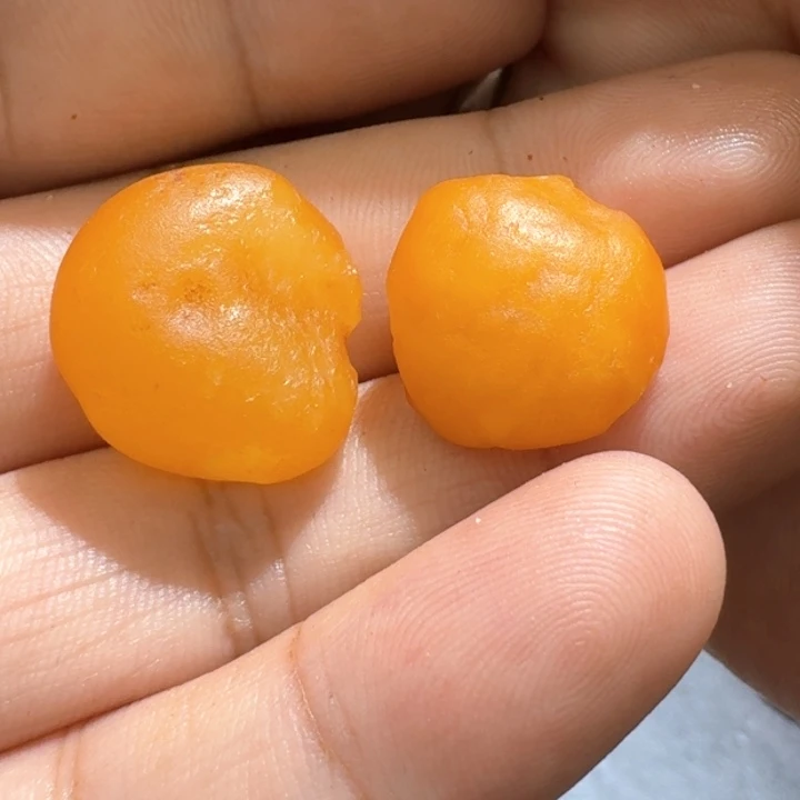 定制琥珀未镶嵌好***号专拍