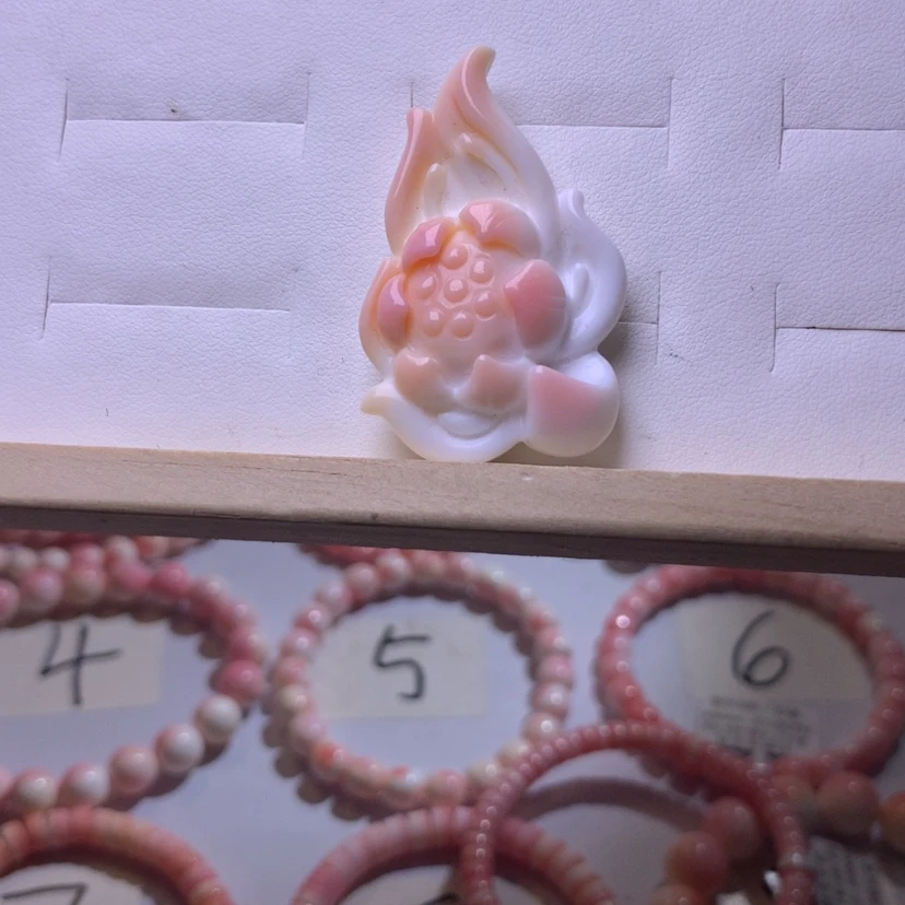 【闪购商品】查罗石颈饰合金福利