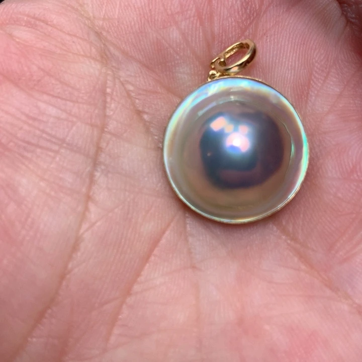 18K金镶嵌颈饰拼合珍珠（马贝珠）