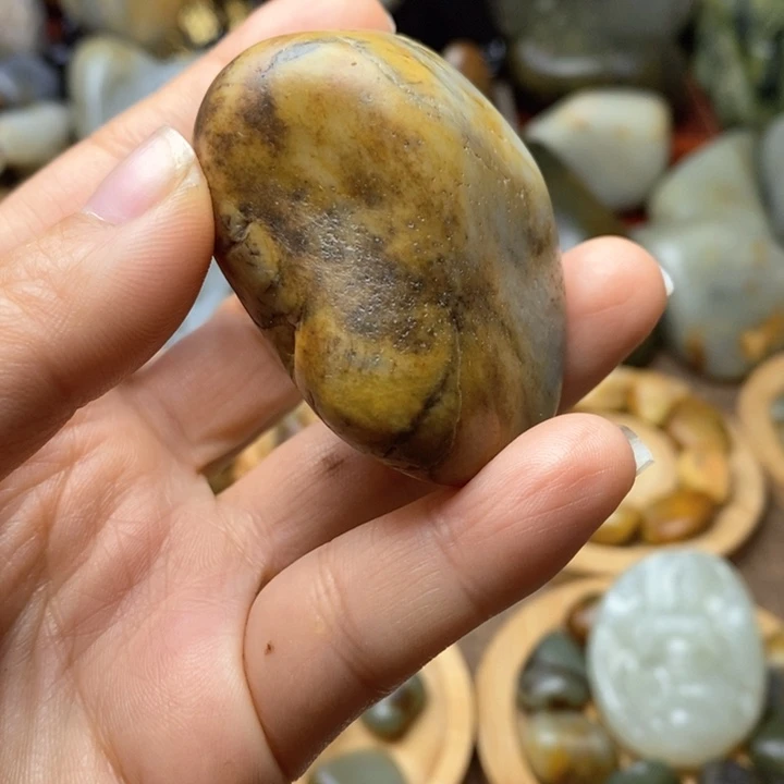 西***景和田玉未镶嵌颈饰